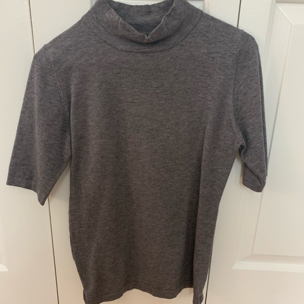 Small Grey Short Sleeve Mockneck